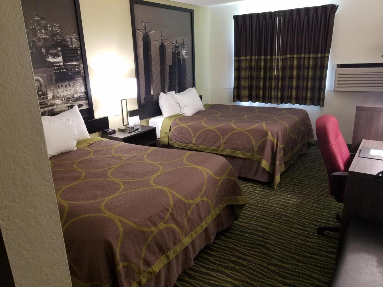 Super 8 By Wyndham Independence Kansas City Eksteriør bilde